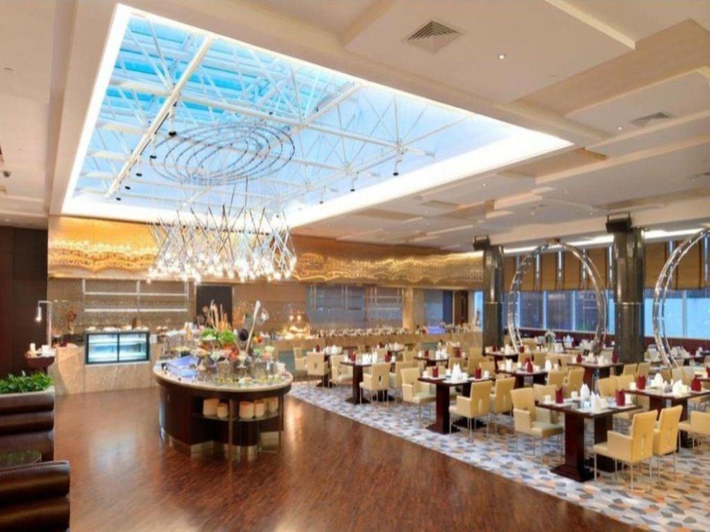 Golden Eagle Summit Hotel Downtown Nanking Kültér fotó